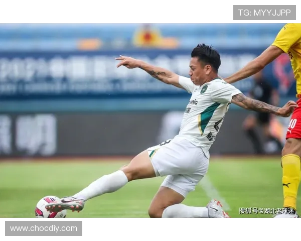 成都网球队以92分领跑挑战赛积分榜展现强劲实力与团队合作精神