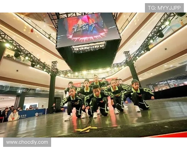 深圳街舞队的热情与梦想:深入探讨街舞文化的魅力与发展 深圳街舞队的热情与梦想:深入探讨街舞文化的魅力与发展