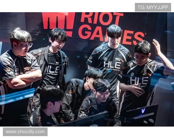 Zeus上单强势回归带领战队重夺荣耀之巅震撼全场表现惊艳四座 Zeus上单强势回归带领战队重夺荣耀之巅震撼全场表现惊艳四座