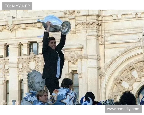 伊克尔·卡西利亚斯：传奇门将的辉煌生涯与不朽足迹